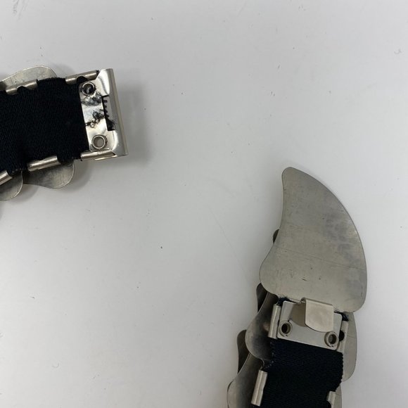 vintage unbranded metal scalloped stretch belt main image 5